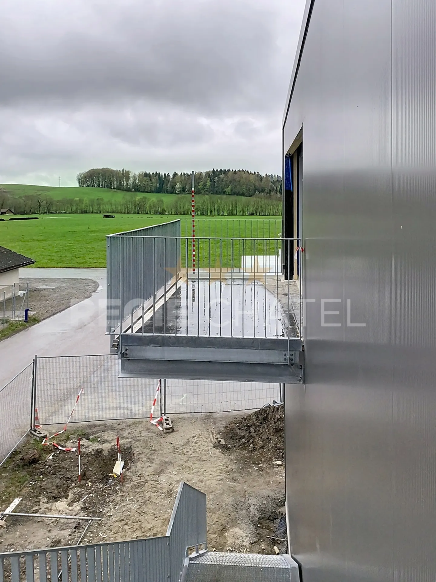 In industrial area - Photo 2 of 4