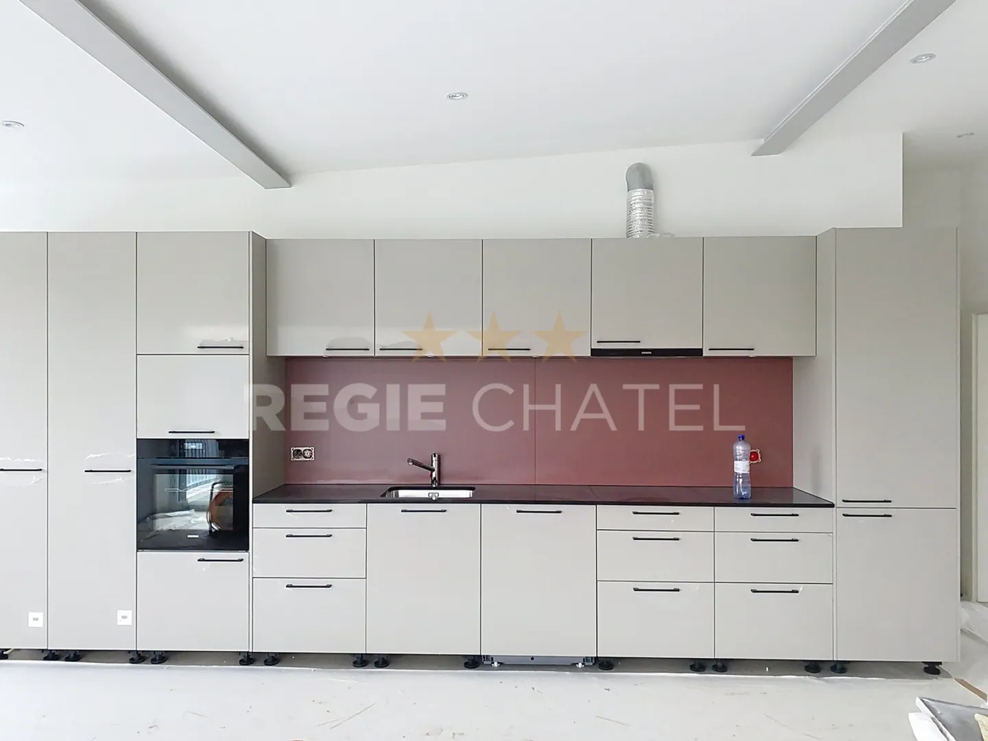 In industrial area - Photo 3 of 4