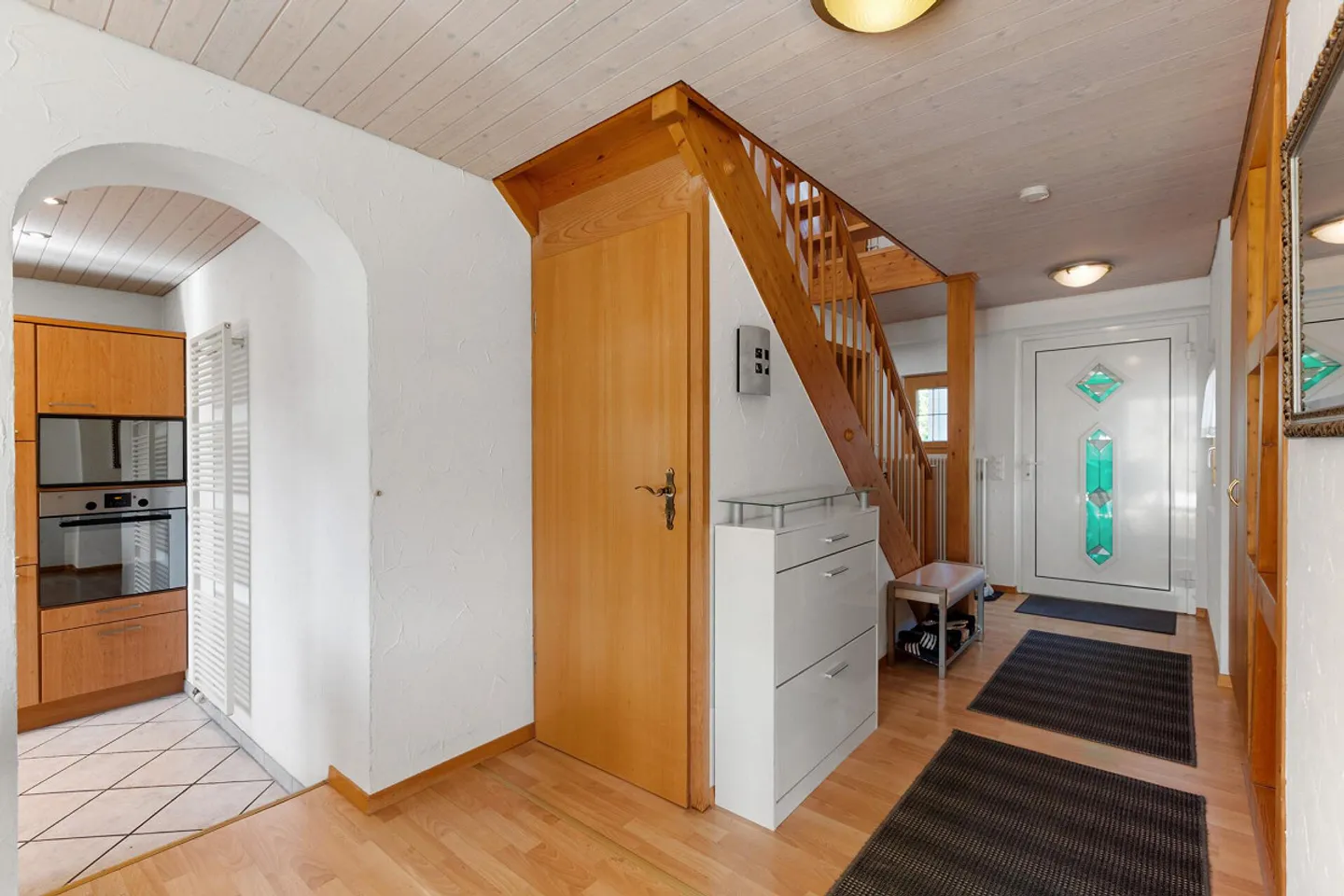 A House with History: Spacious 6.5-Room Single-Family Home with Beautiful Conservatory - Photo 5 of 21