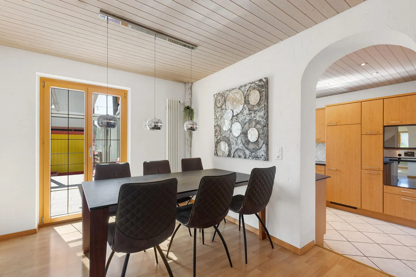 A House with History: Spacious 6.5-Room Single-Family Home with Beautiful Conservatory - Photo 6 of 21