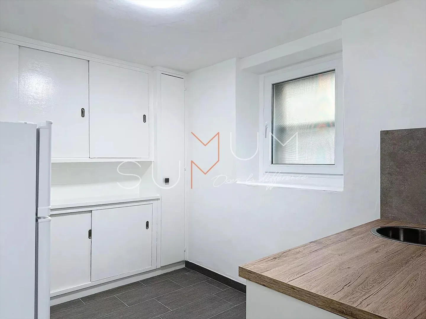 Renovated studio loft for rent - Photo 3 of 7