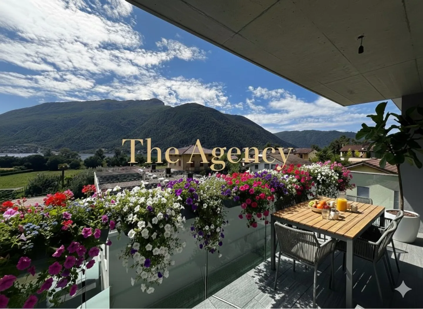 Modern Apartment with Lake View - Photo 3 of 23