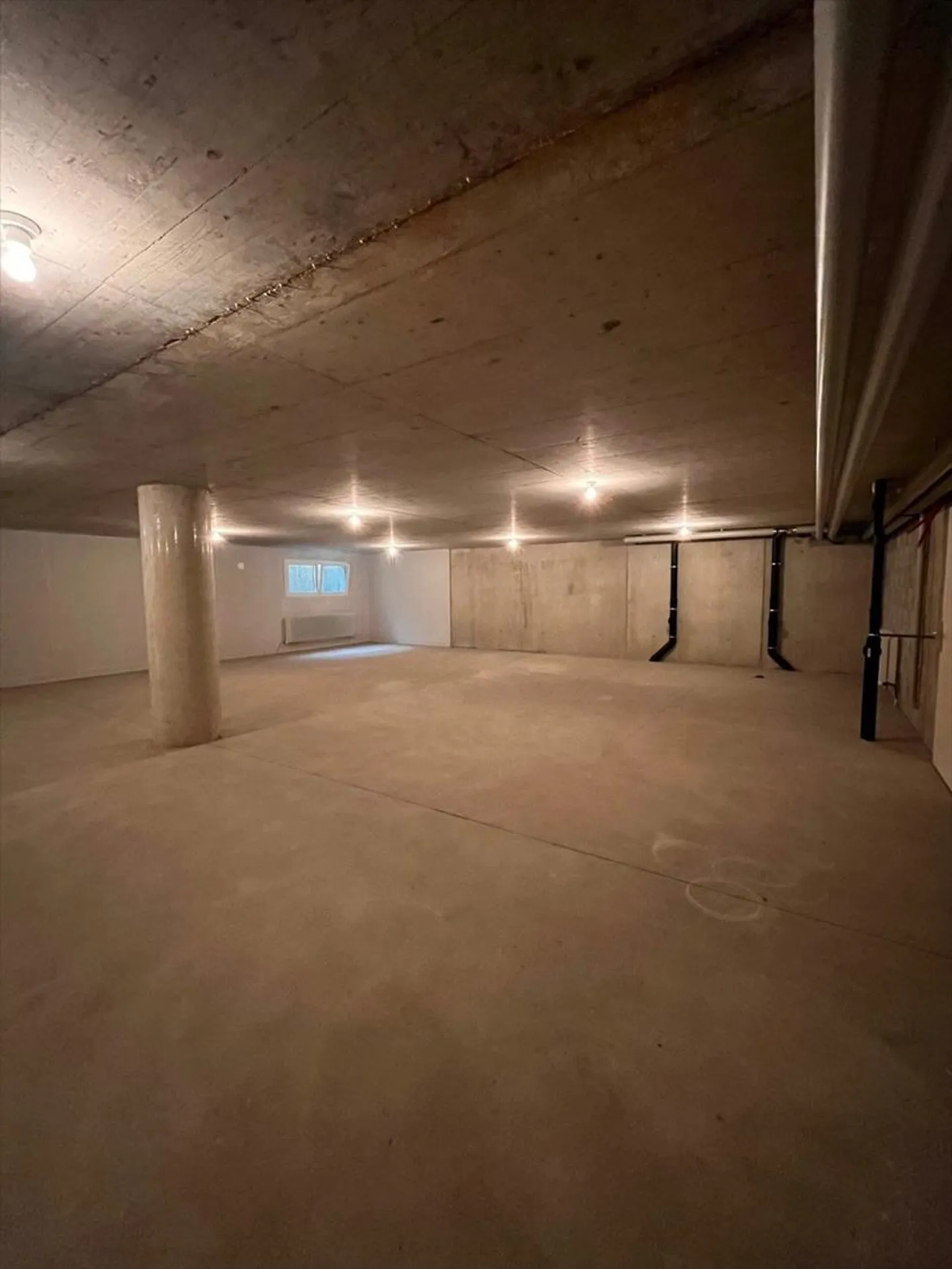 Deposito di 155 m2 nel quartiere di Schönberg - Foto 1 di 5