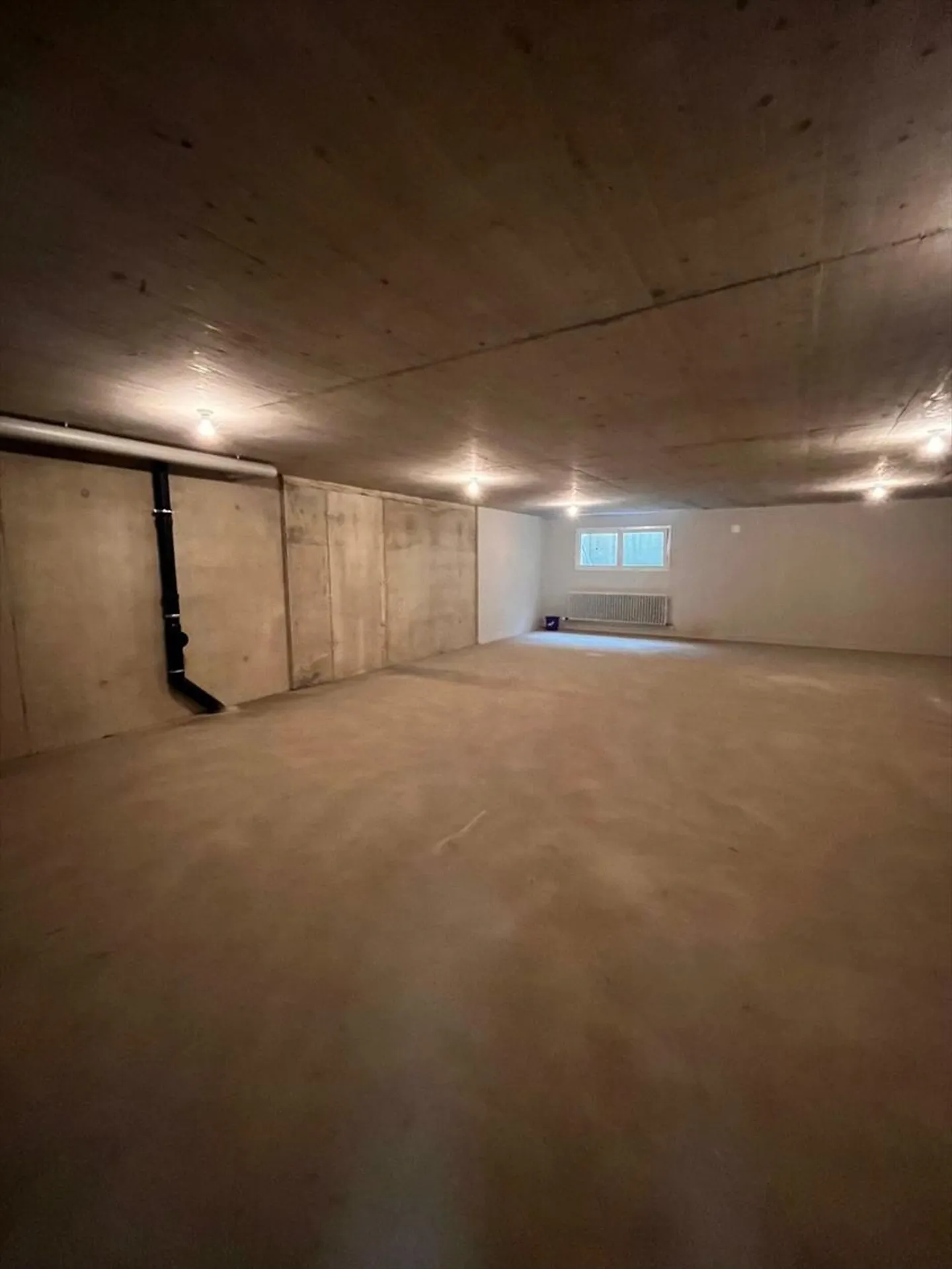 Deposito di 155 m2 nel quartiere di Schönberg - Foto 2 di 5