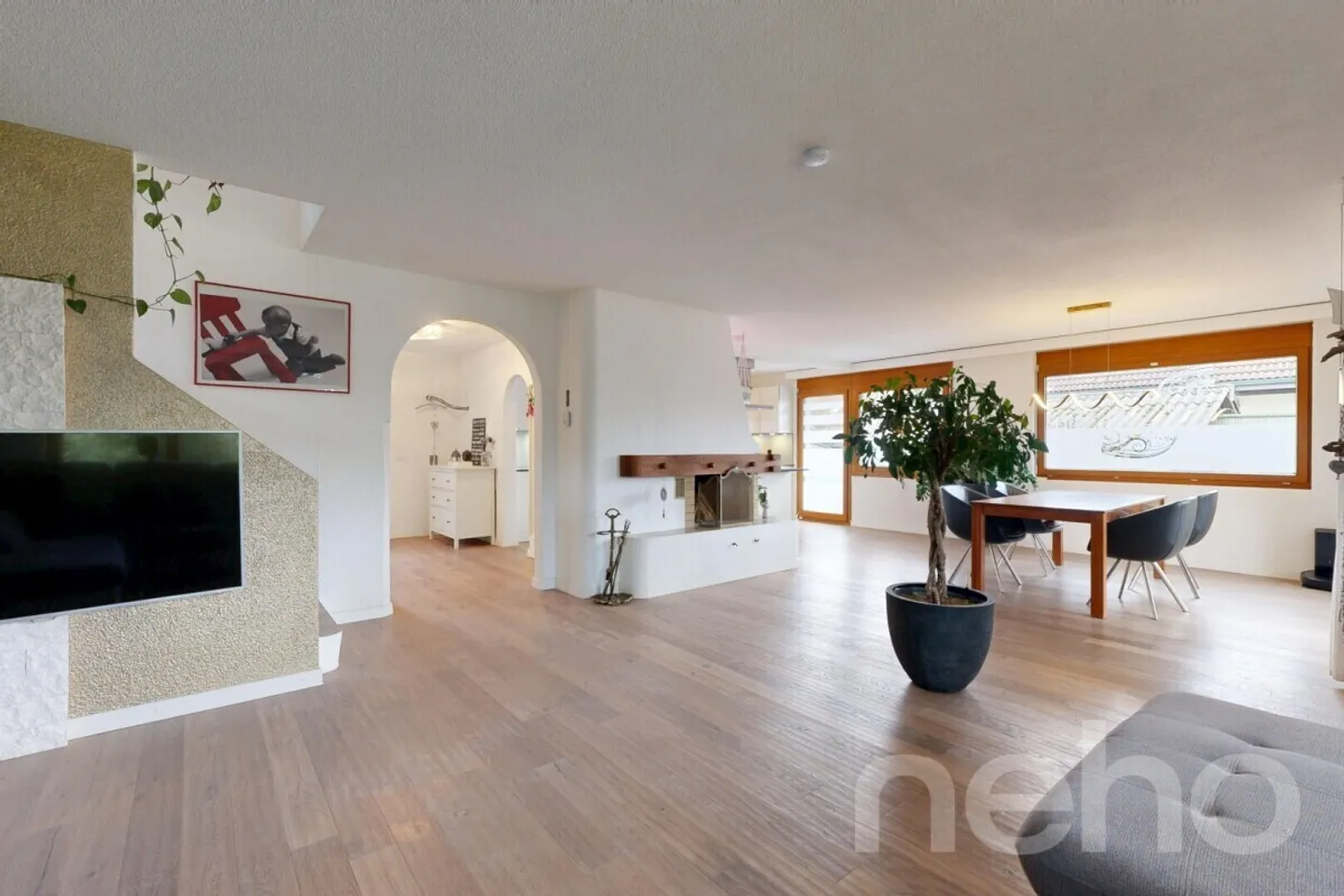 Casa unifamiliare in un tranquillo quartiere familiare con ampi spazi - Foto 4 di 12