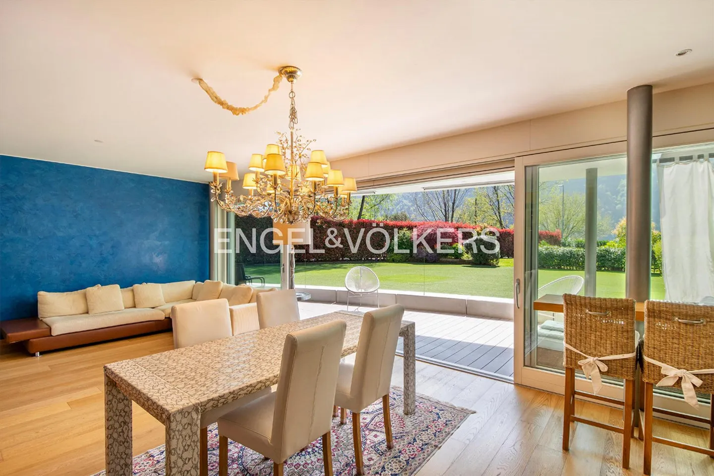 High-quality apartment with garden in the first lake line - Photo 8 of 14
