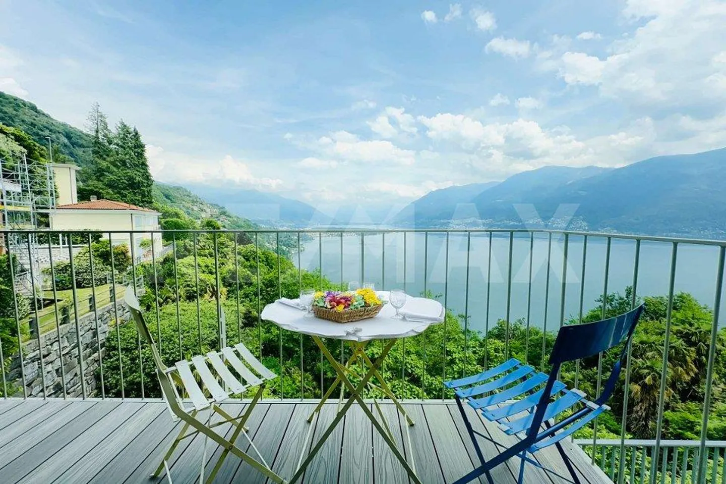 Maison rénovée de 5,5 pièces avec vue sur le lac à 180° - Photo 5 sur 13