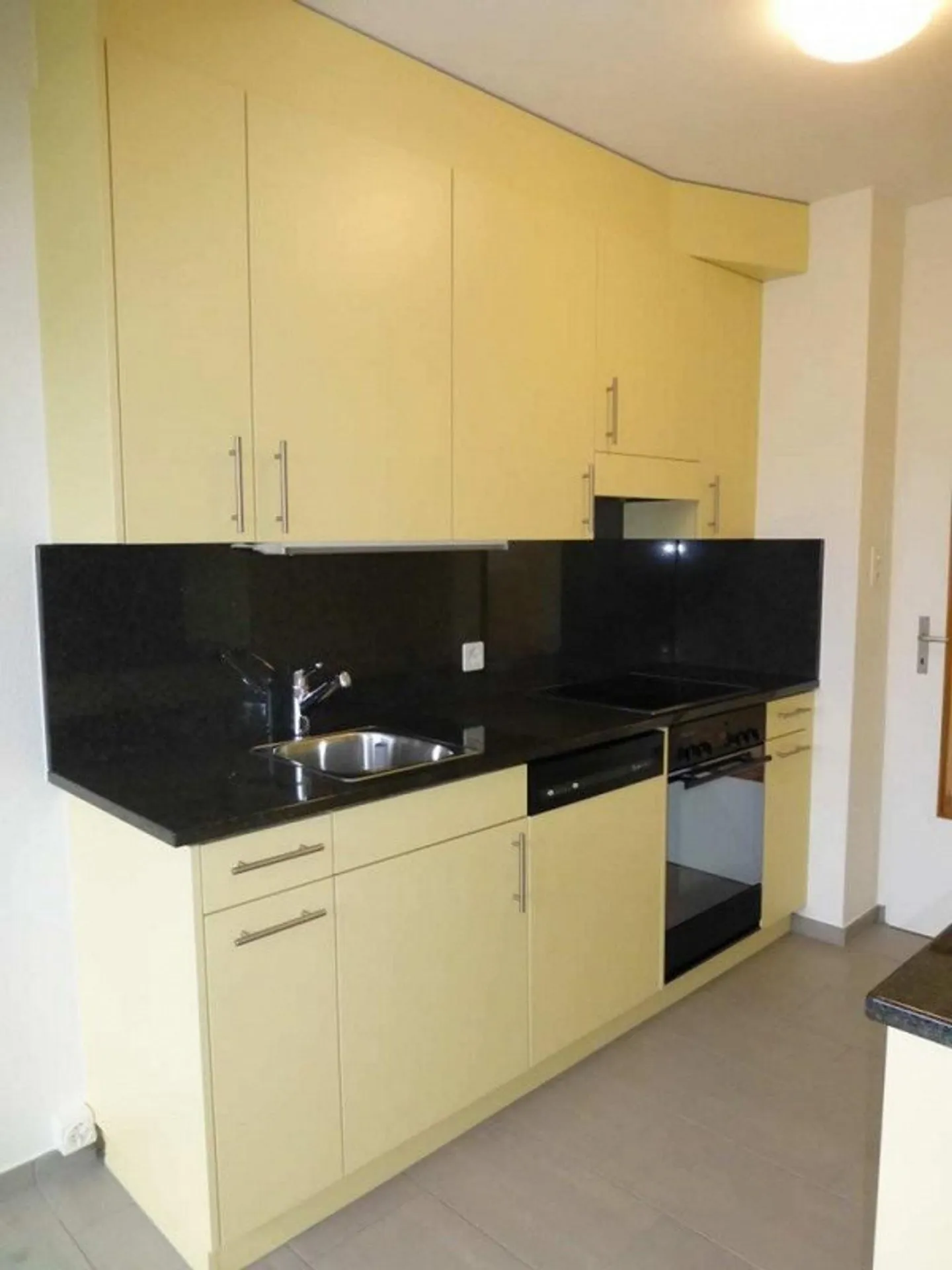 Appartamento in città nella migliore posizione nel quartiere Gundeldinger - Foto 3 di 6