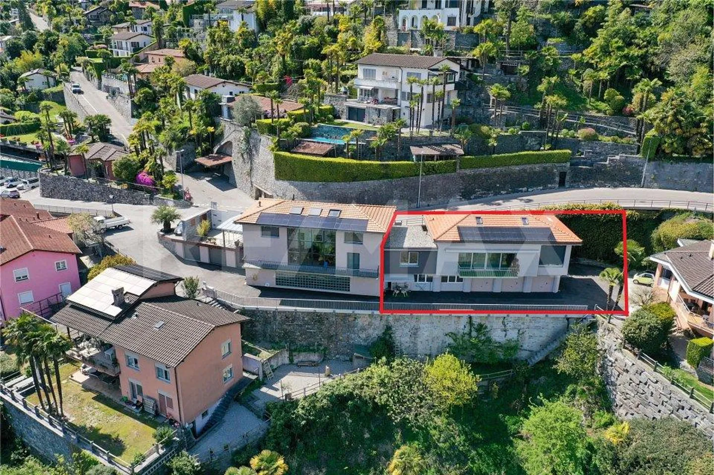 Maison rénovée de 5,5 pièces avec vue sur le lac à 180° - Photo 7 sur 13