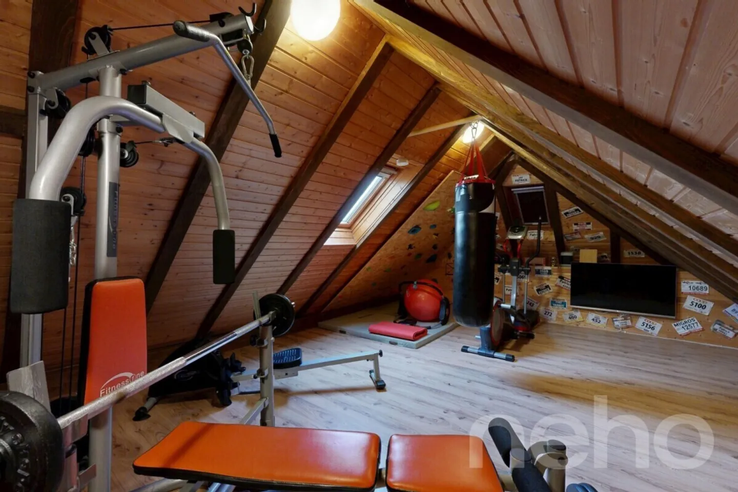 Casa unifamiliare in un tranquillo quartiere familiare con ampi spazi - Foto 9 di 12