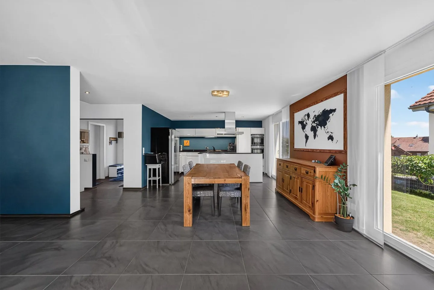 Very generous, beautiful semi-detached family house in a top location - Photo 5 of 20