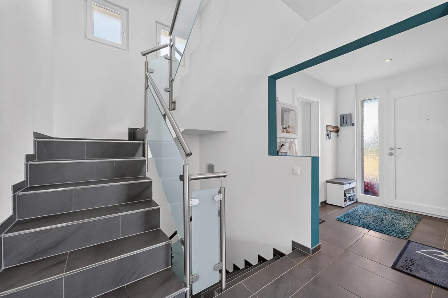 Very generous, beautiful semi-detached family house in a top location - Photo 7 of 20