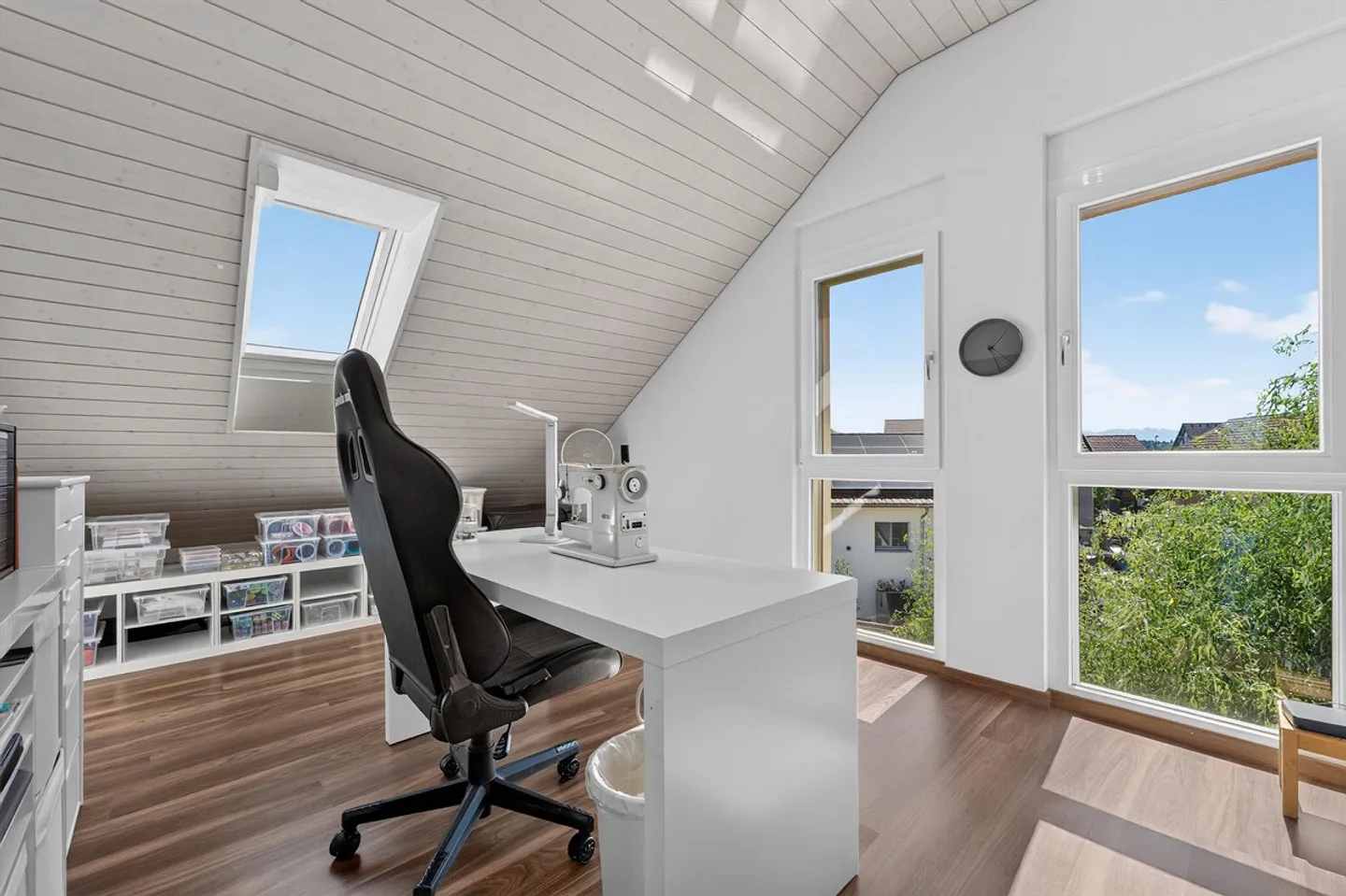 Very generous, beautiful semi-detached family house in a top location - Photo 15 of 20