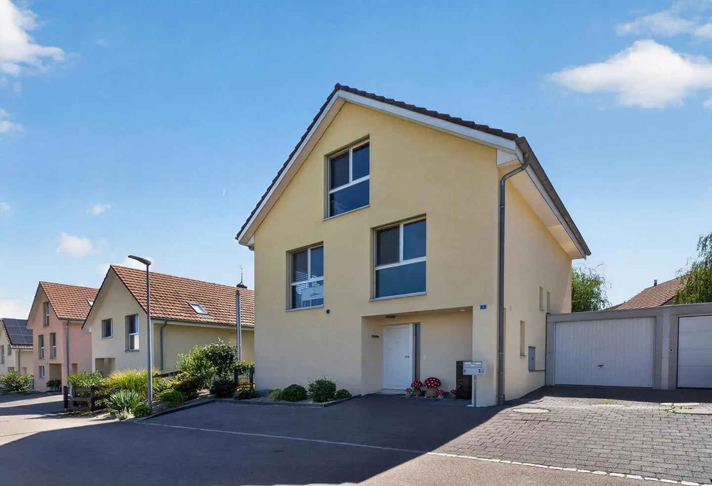 Very generous, beautiful semi-detached family house in a top location - Photo 20 of 20