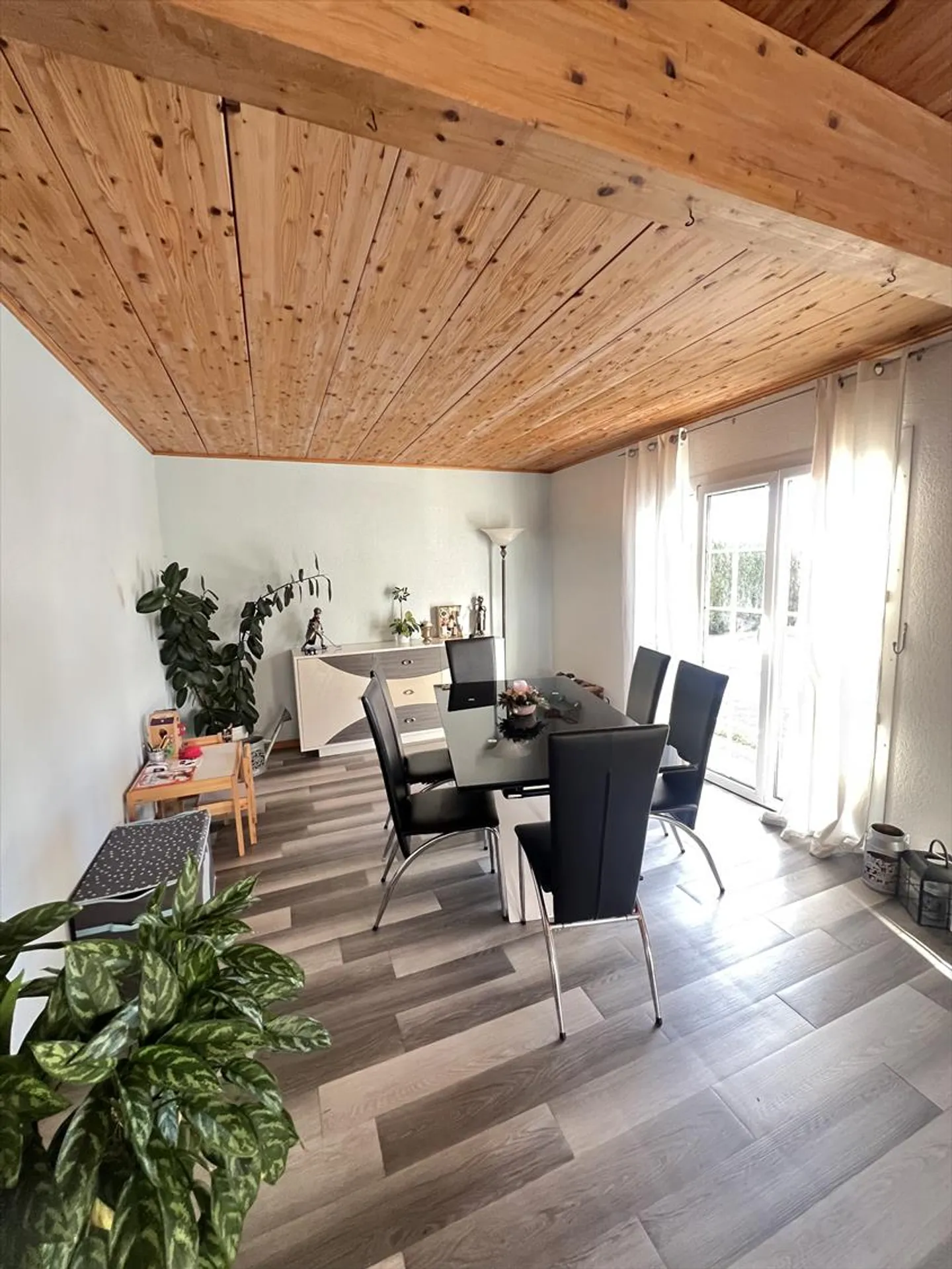 Villa indipendente di 6,5 locali con grande giardino - Foto 3 di 8