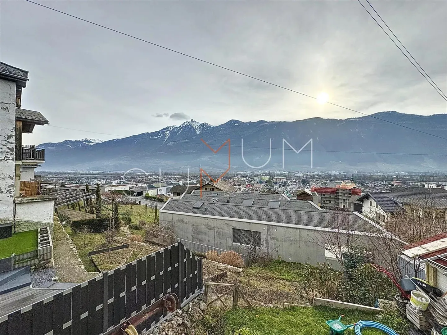 Renovated studio loft for rent - Photo 6 of 7