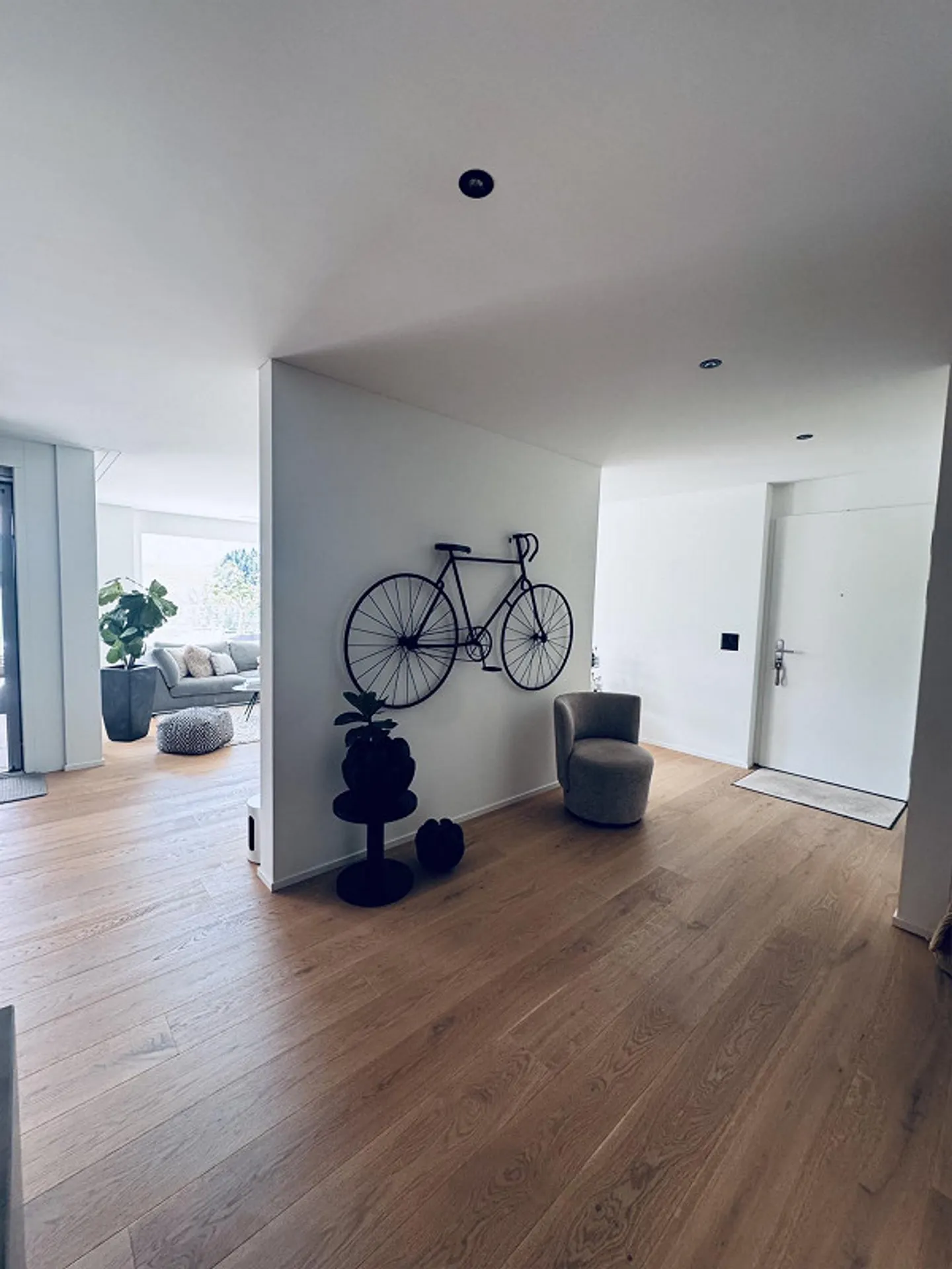 HIGH-END TERRACE APARTMENT WITH "LICENSE TO CHILL" - FACTOR - Photo 2 of 13