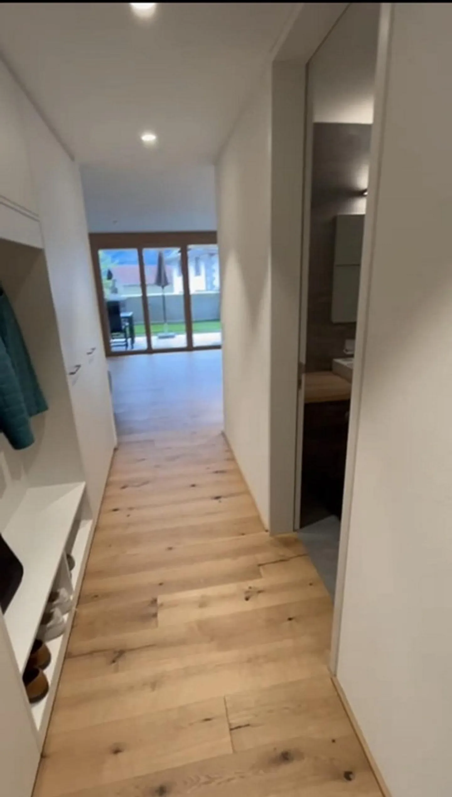 Appartement de 3,5 pièces au rez-de-chaussée avec une vue imprenable sur les montagnes - à partir du 01.10.2026 - Photo 1 sur 10