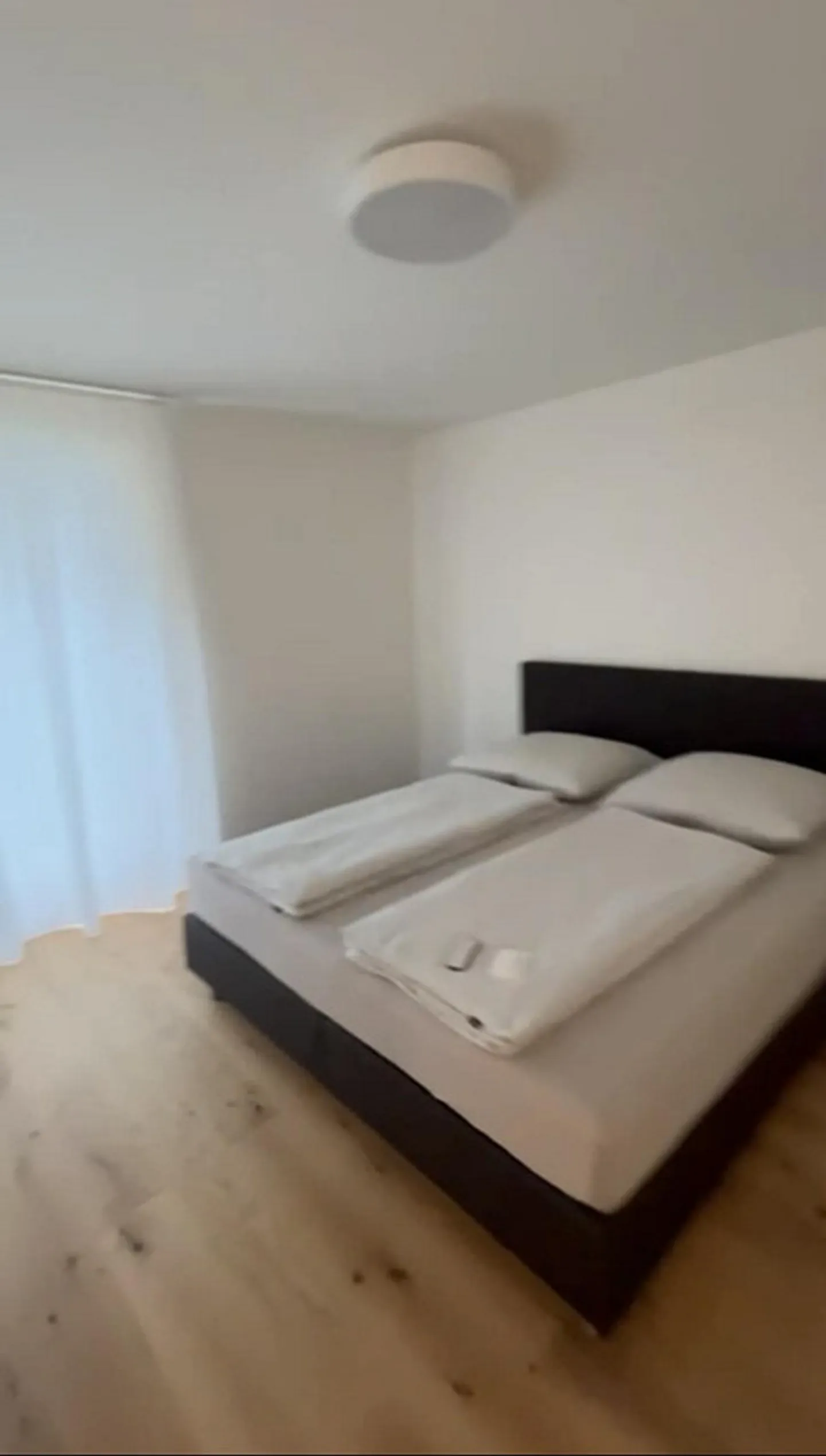Appartement de 3,5 pièces au rez-de-chaussée avec une vue imprenable sur les montagnes - à partir du 01.10.2026 - Photo 7 sur 10