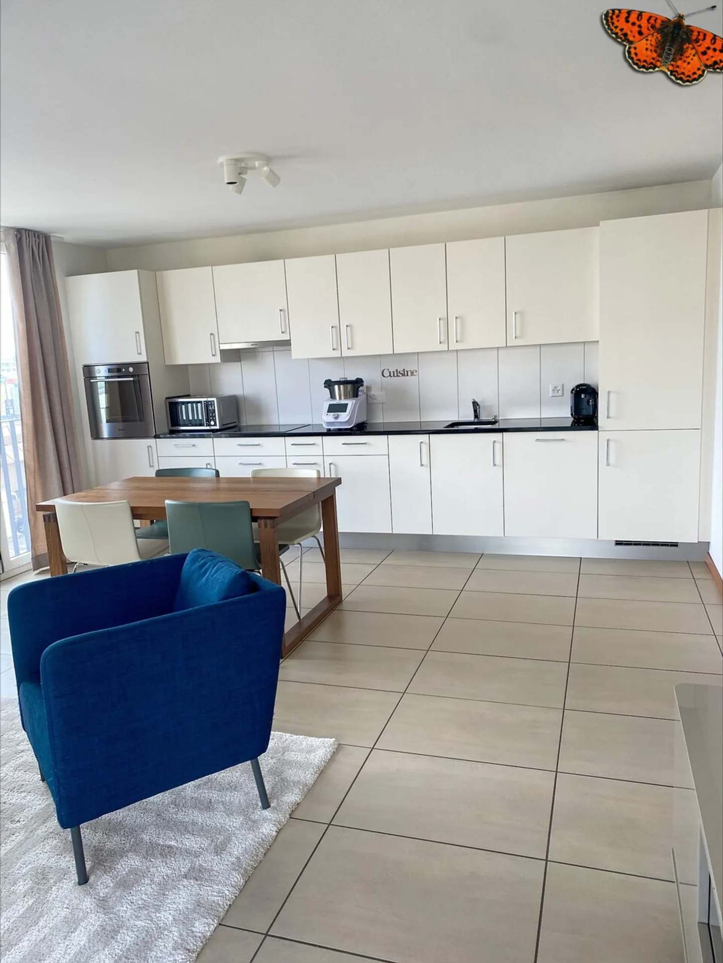 VERY NICE 4 ROOM APARTMENT - With storage and large balcony! - Photo 3 of 11