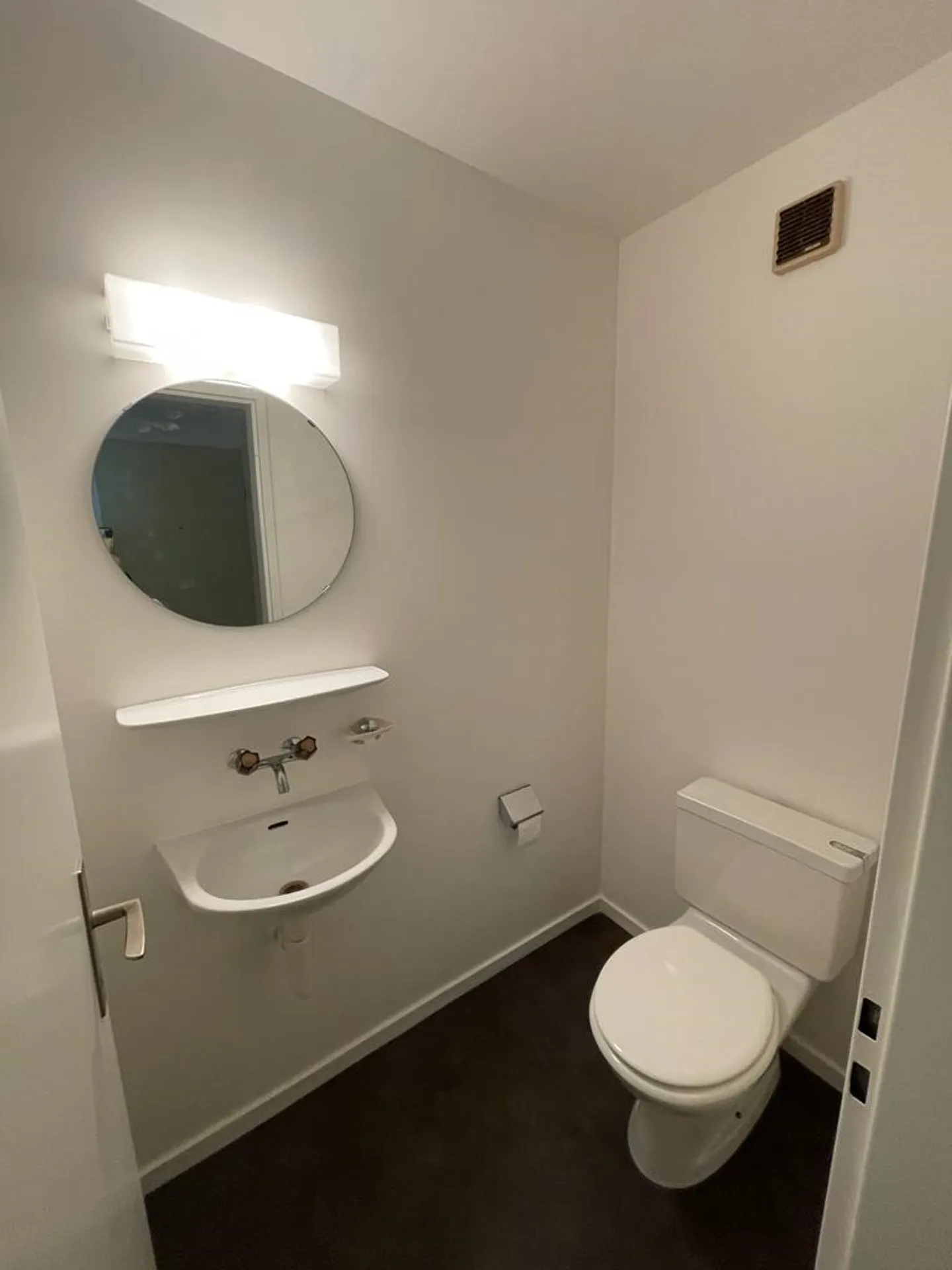 In una tranquilla strada laterale con buoni collegamenti di trasporto - Foto 3 di 6