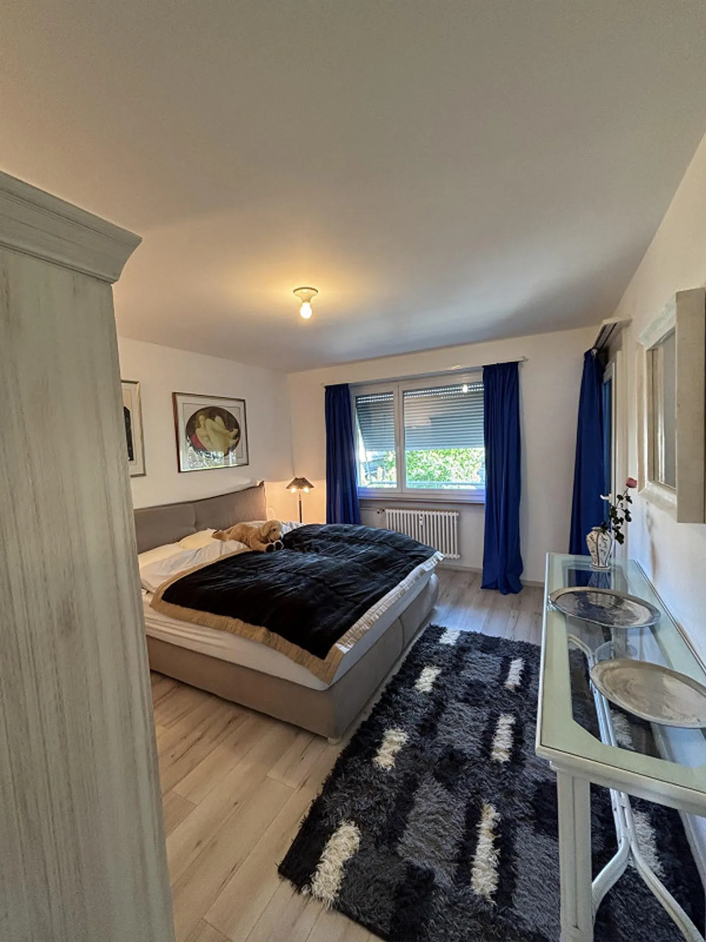 Freshly renovated 4-room apartment in a quiet location - Photo 3 of 6