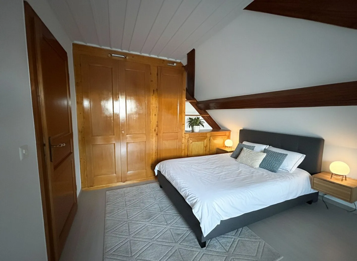 Duplex Apartment - Photo 3 of 6