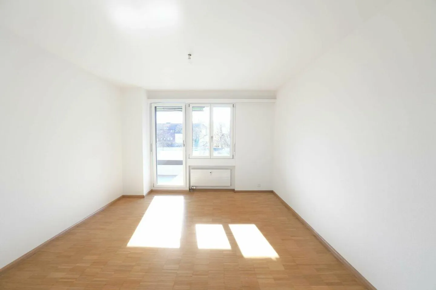 Modern 4-room apartment in Aesch - Photo 7 of 10