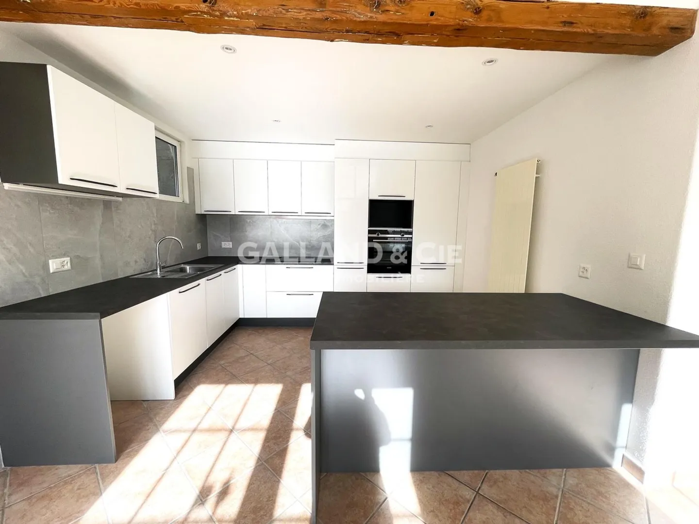 Sehr große 4½-Zimmer-Wohnung mit Terrasse - Foto 1 von 12