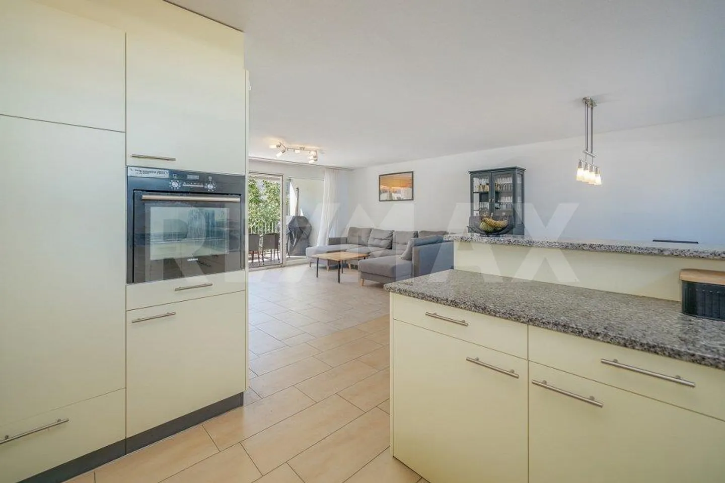 Modern Apartment in Schlieren - Photo 1 of 13