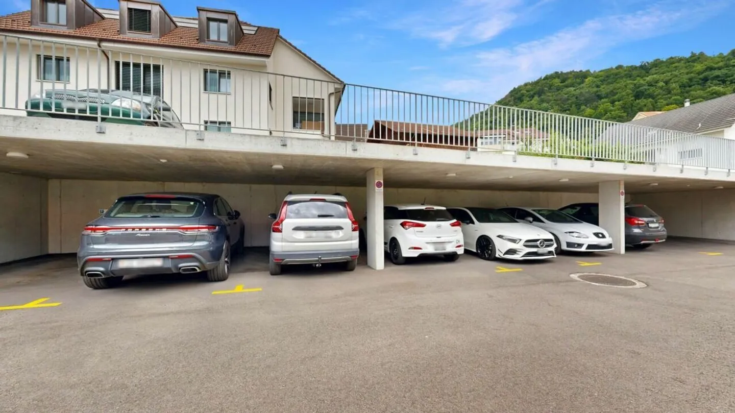 Appartamento moderno di 3,5 locali con torre di lavaggio privata e carport - Foto 13 di 17