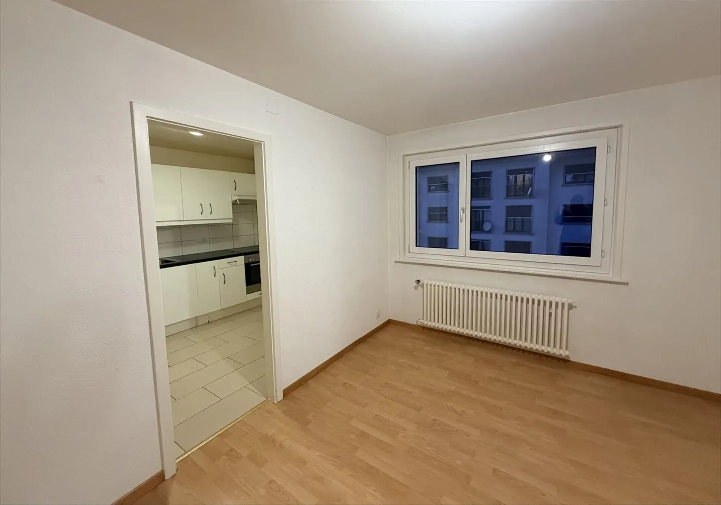 Wohnung mit 4.5 Zimmern im 7. Stock - Foto 5 von 7