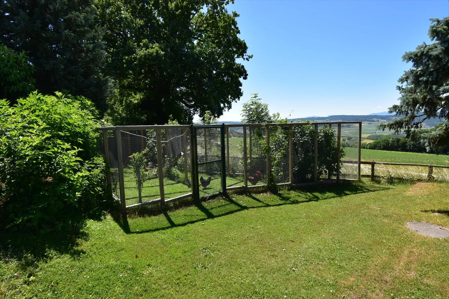 Nuovo prezzo - Proprietà con due appartamenti, vista lago e grande giardino a Middes - Foto 4 di 10