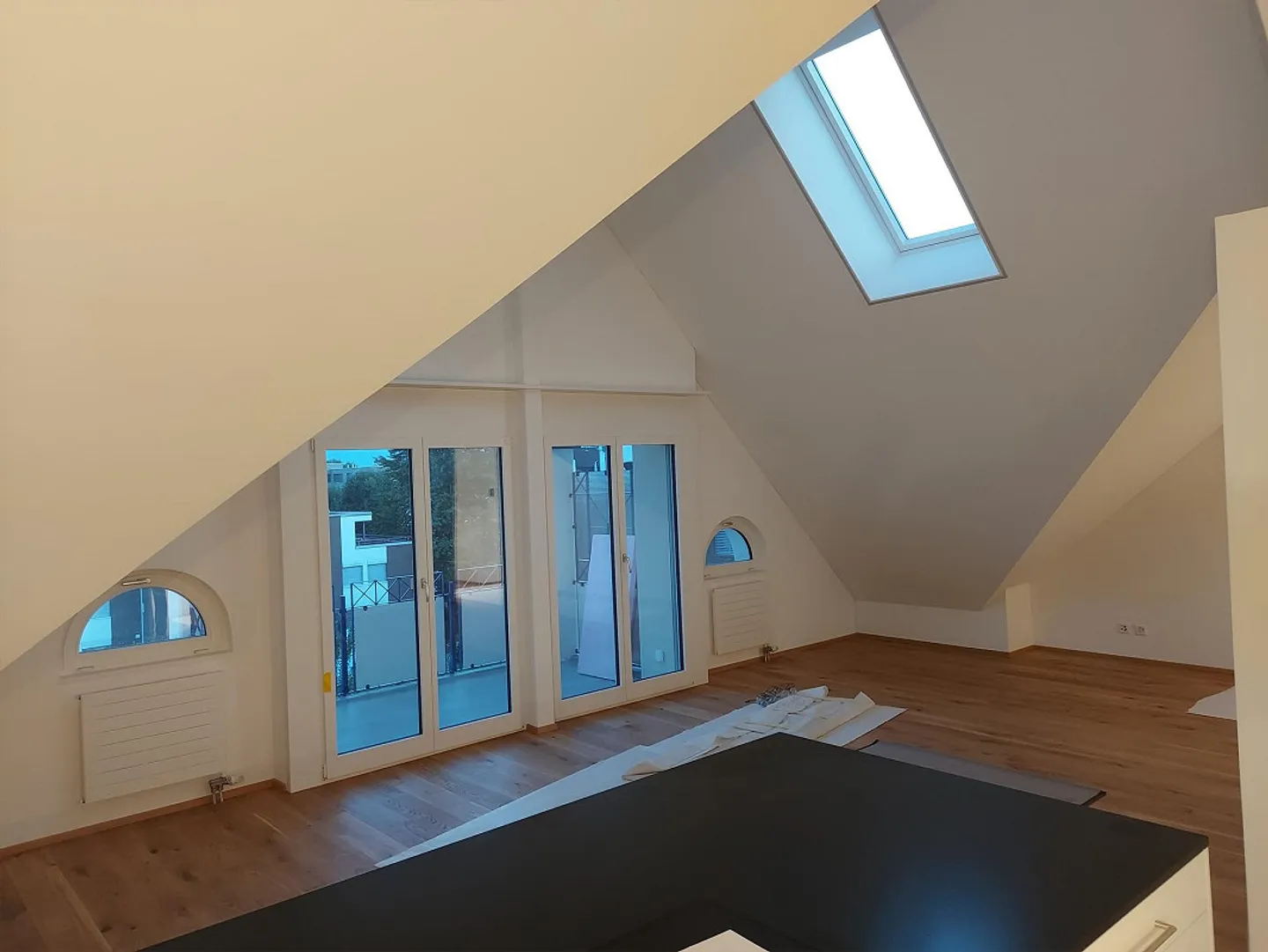 Appartement sous les combles moderne de 4,5 pièces - Photo 4 sur 18