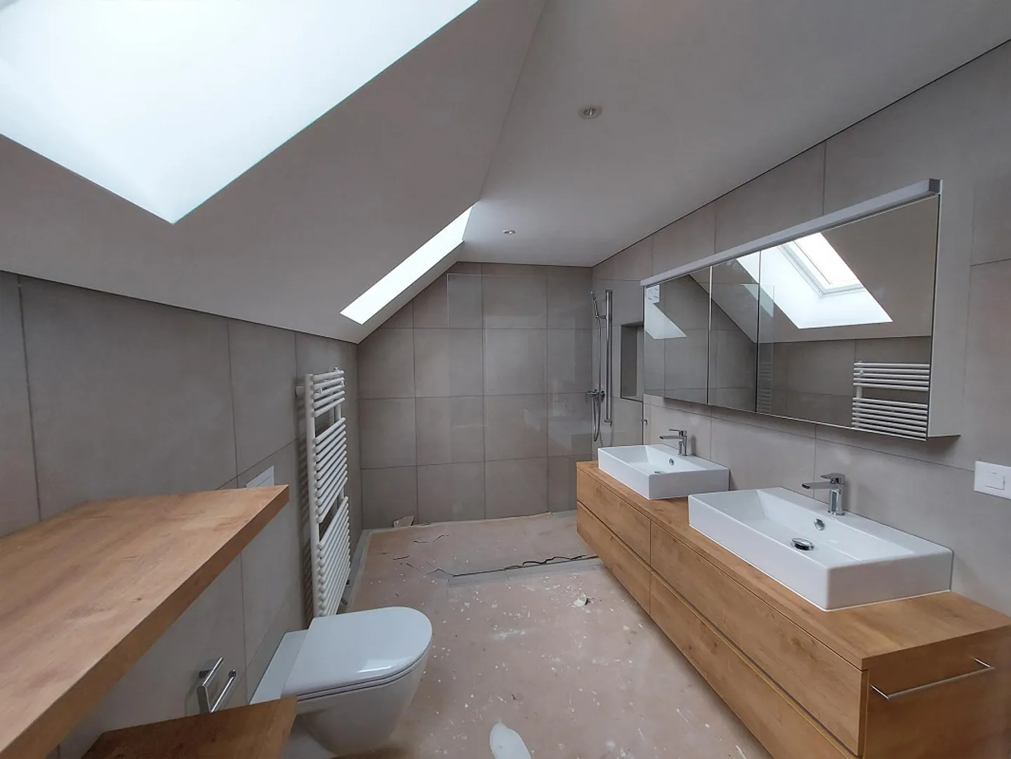 Appartement sous les combles moderne de 4,5 pièces - Photo 12 sur 18