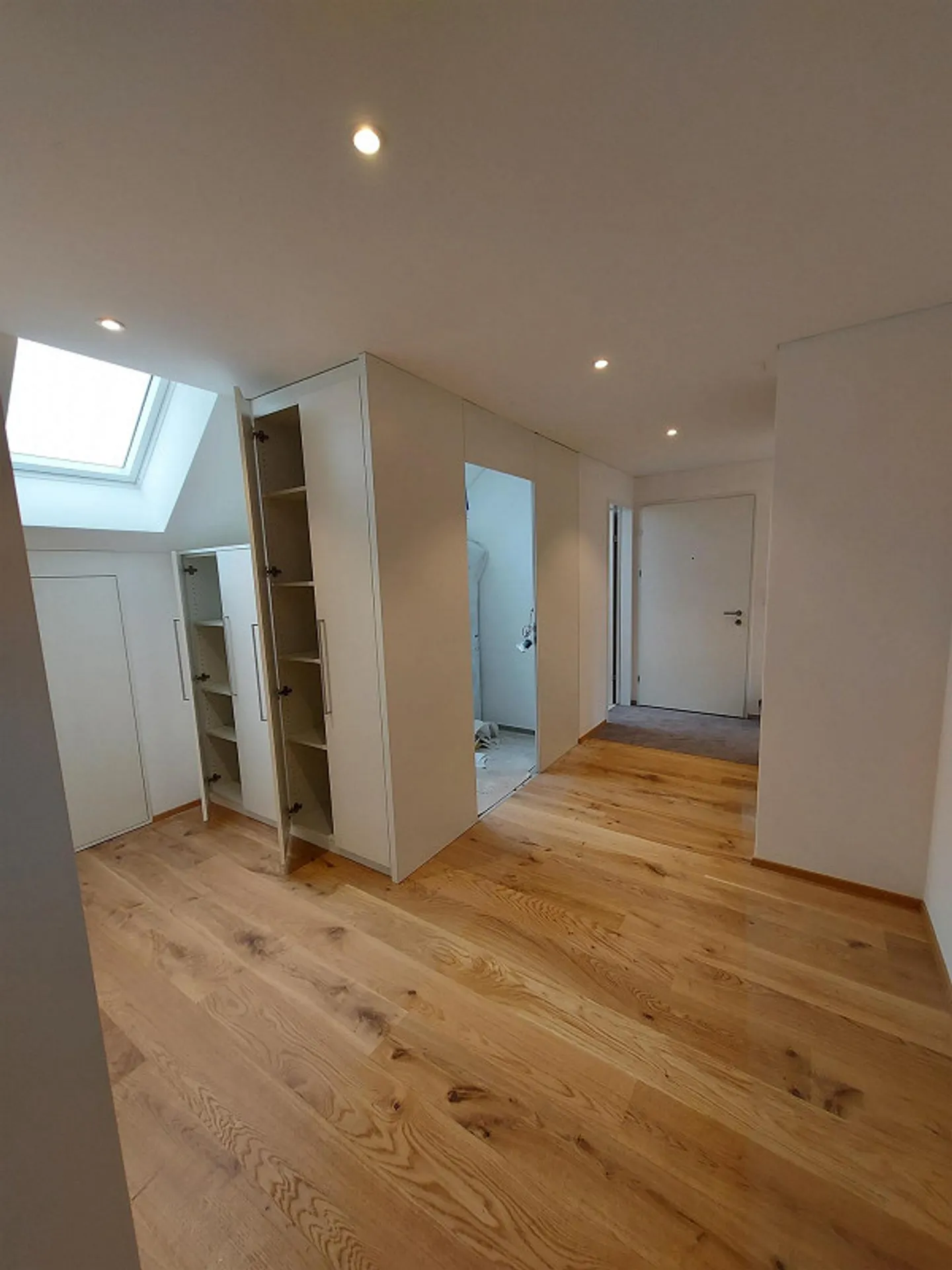 Appartement sous les combles moderne de 4,5 pièces - Photo 14 sur 18
