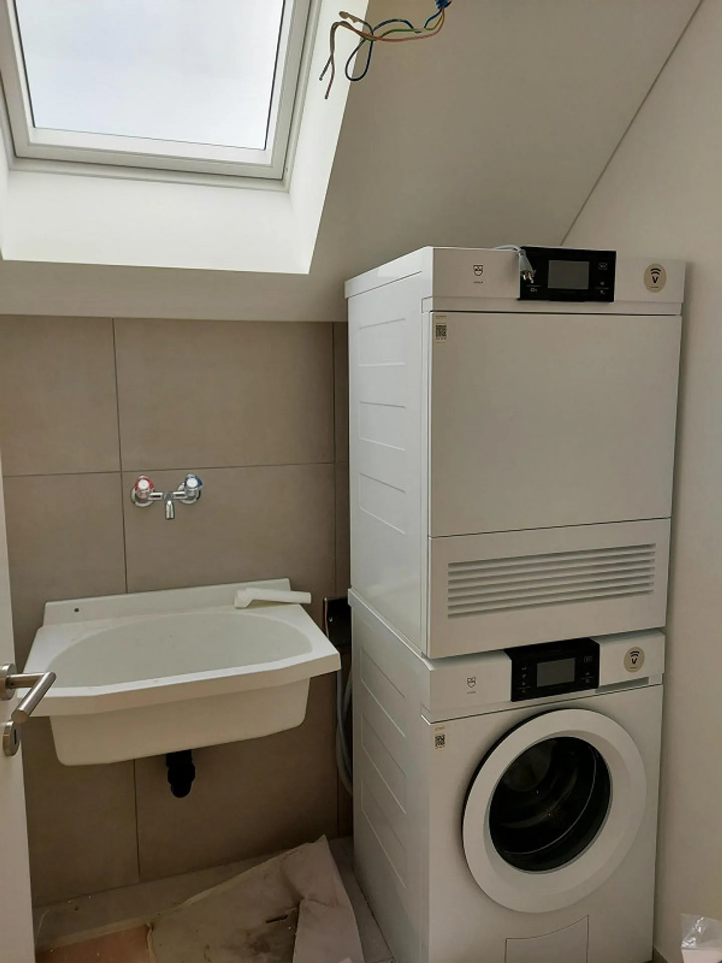 Appartement sous les combles moderne de 4,5 pièces - Photo 16 sur 18