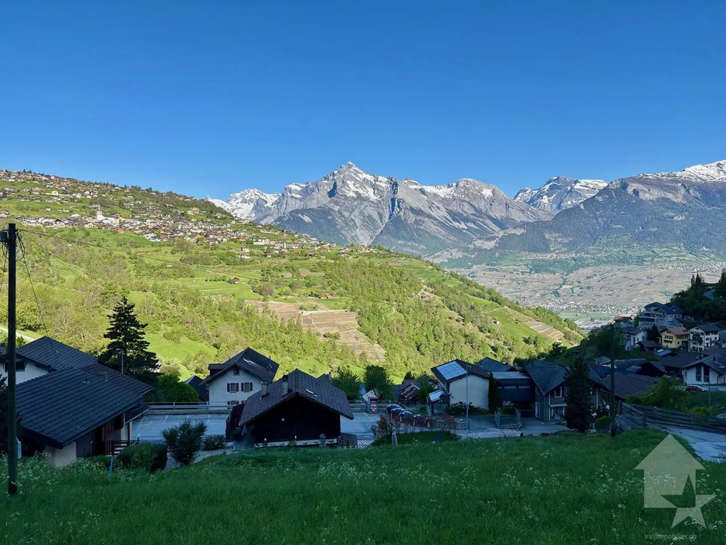 Building plot in residential area - Photo 2 of 4