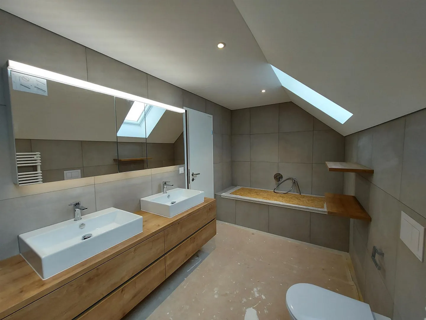 Appartement sous les combles moderne de 4,5 pièces - Photo 10 sur 18