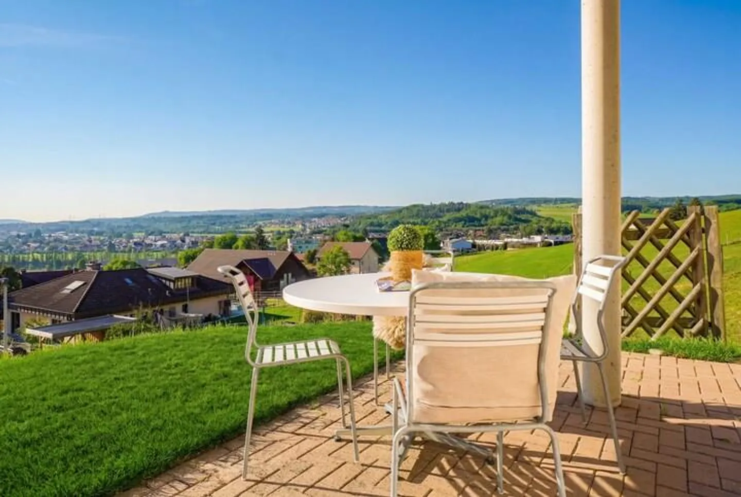 Charmantes Reihenhaus mit Aussicht - Foto 7 von 8