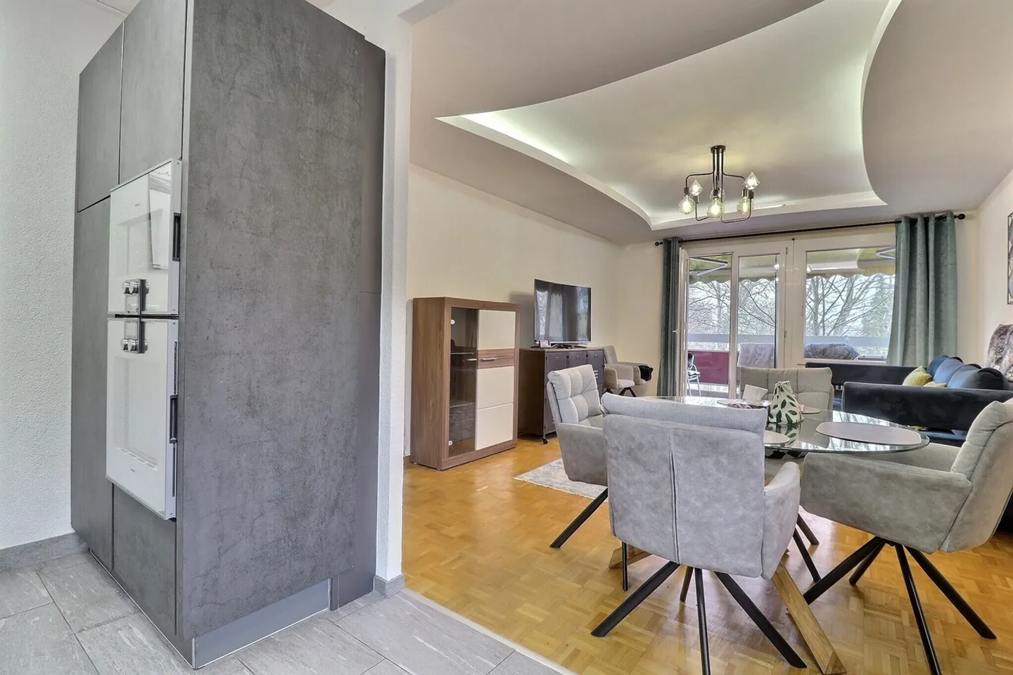 Geräumige 4.5 Zimmer Wohnung - Foto 2 von 13