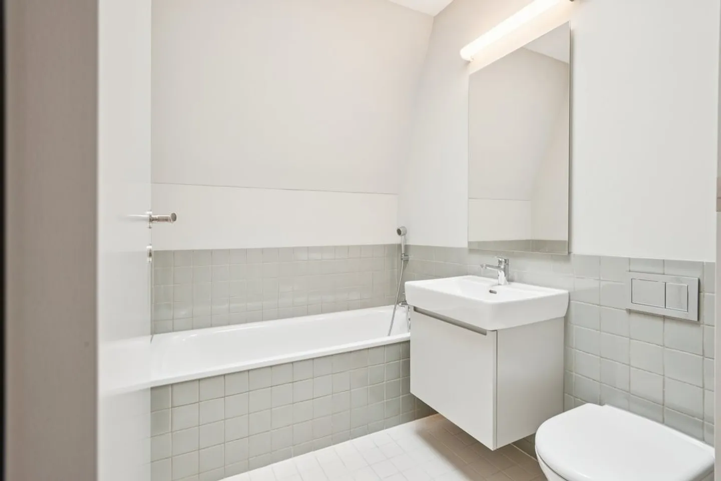 3.5-room penthouse apartment in Zurich for rent in a quiet location - Photo 4 of 9