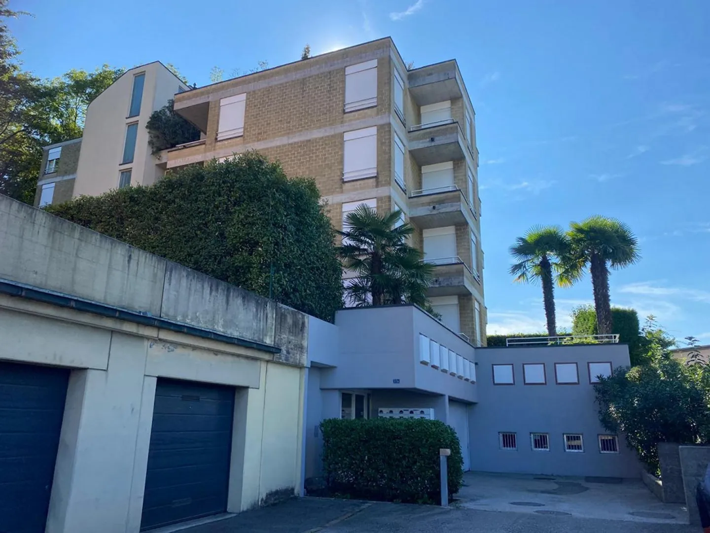 Attico di 5 1/2 locali con vista sul lago / 7 1/2-Zimmer-Attikawohnung mit sehr schönem Seeblick - Foto 1 di 18