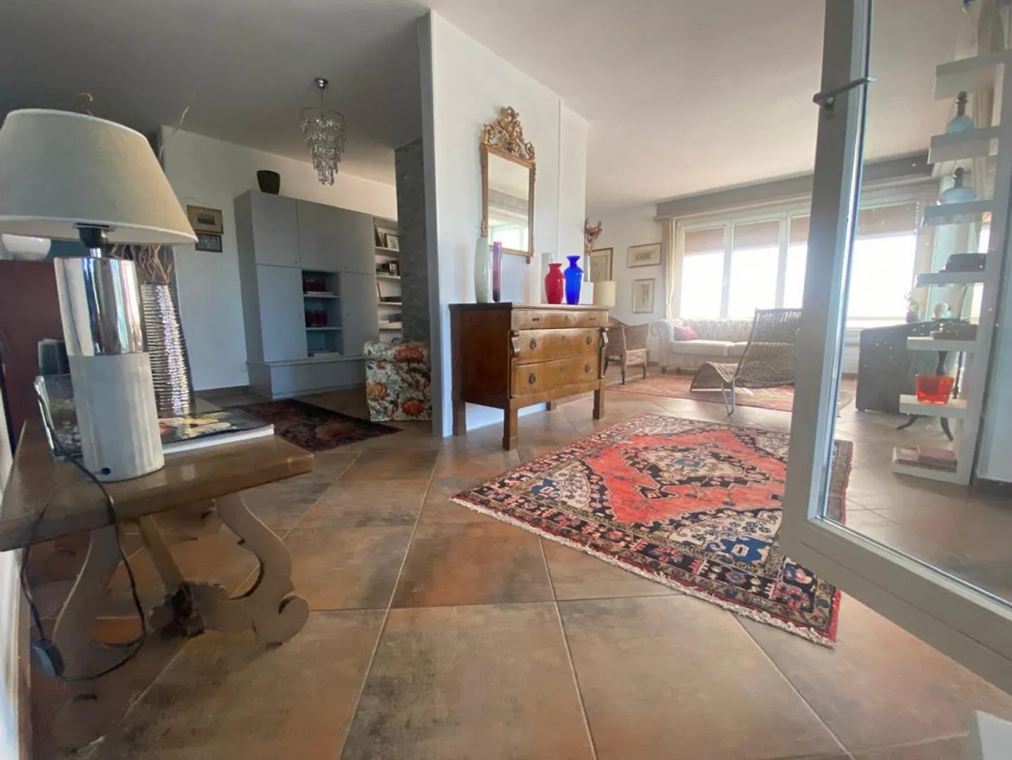 Attico di 5 1/2 locali con vista sul lago / 7 1/2-Zimmer-Attikawohnung mit sehr schönem Seeblick - Foto 4 di 18