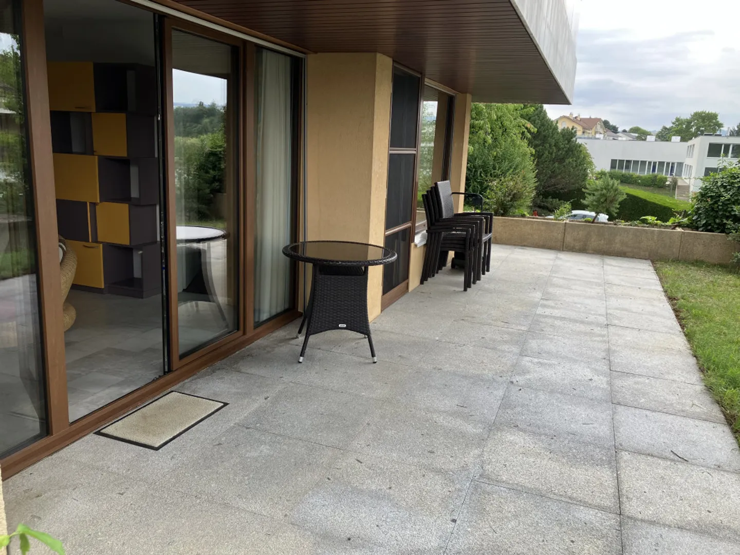 Möbliertes Apartment mit Terrasse - Foto 8 von 11