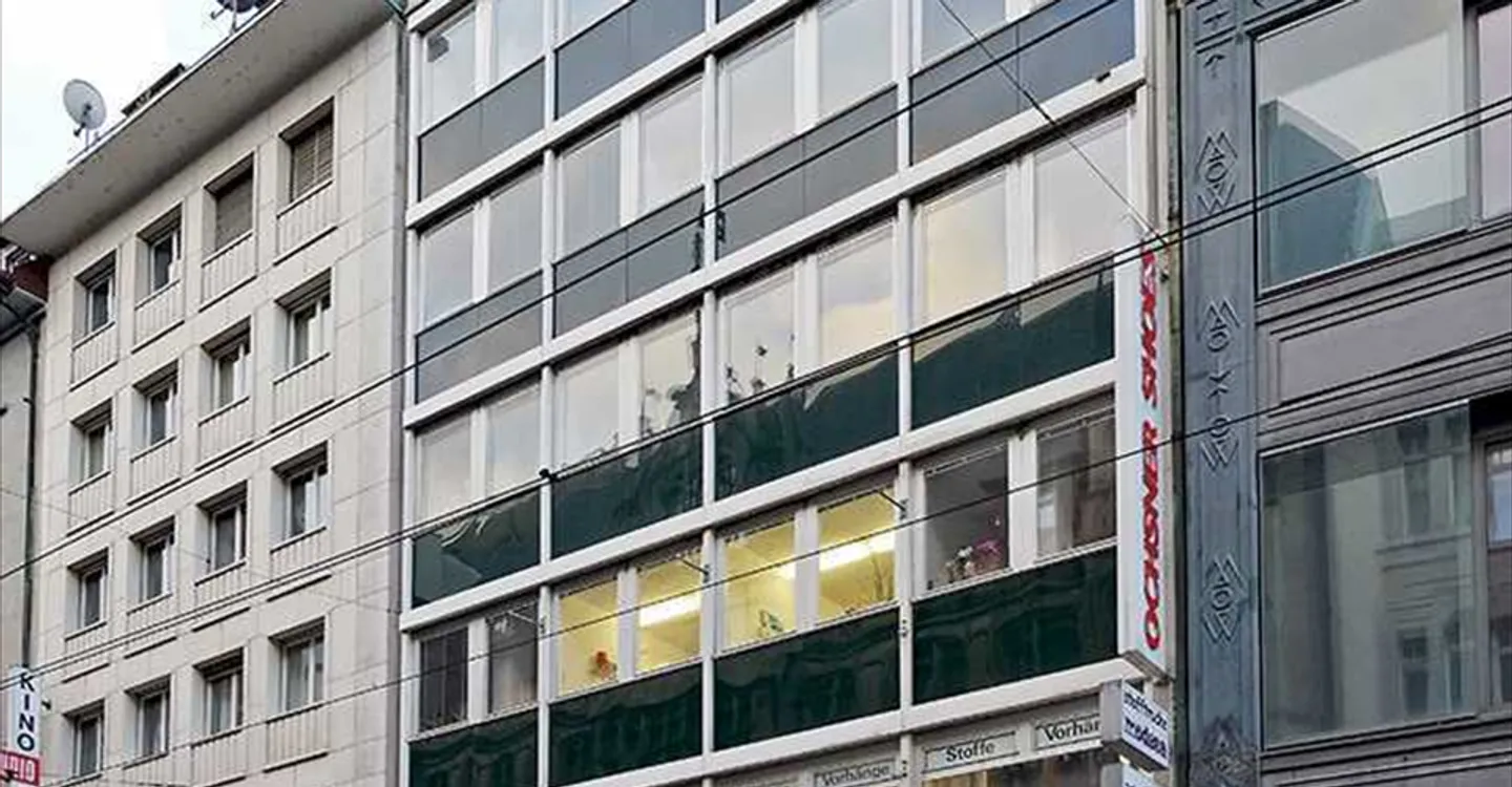 Attractive office in the best location in Basel city center - Photo 1 of 5