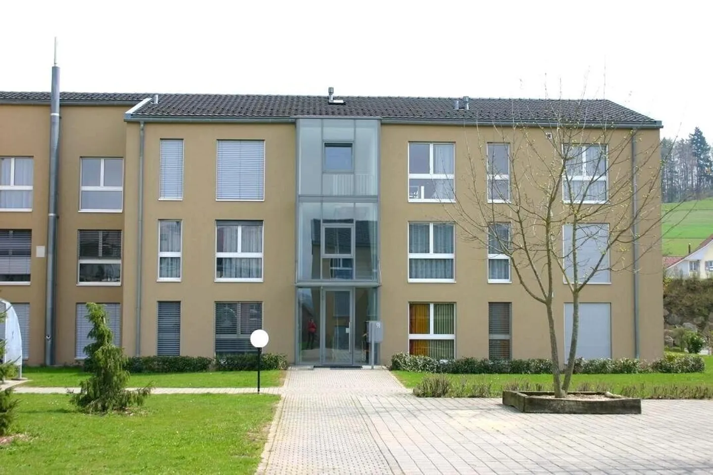 Ruhige 4.5-ZW à 97 m² zuoberst im 2. OG - Photo 11 of 13