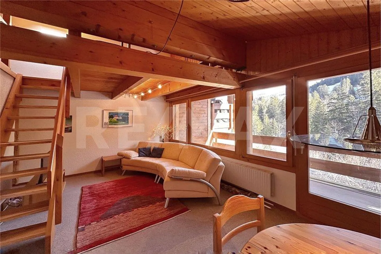 Petit mais puissant - charmant appartement 1 pièce avec galerie, balcon et vue - Photo 4 sur 13