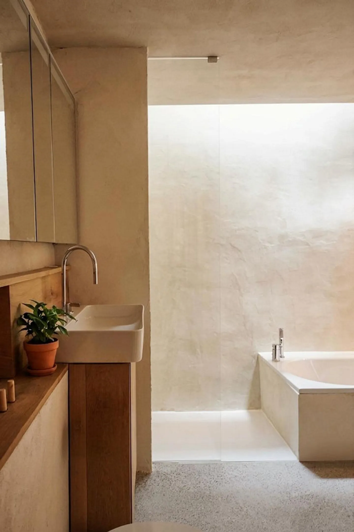 Bijou architectural avec jardin privé - Photo 3 sur 8