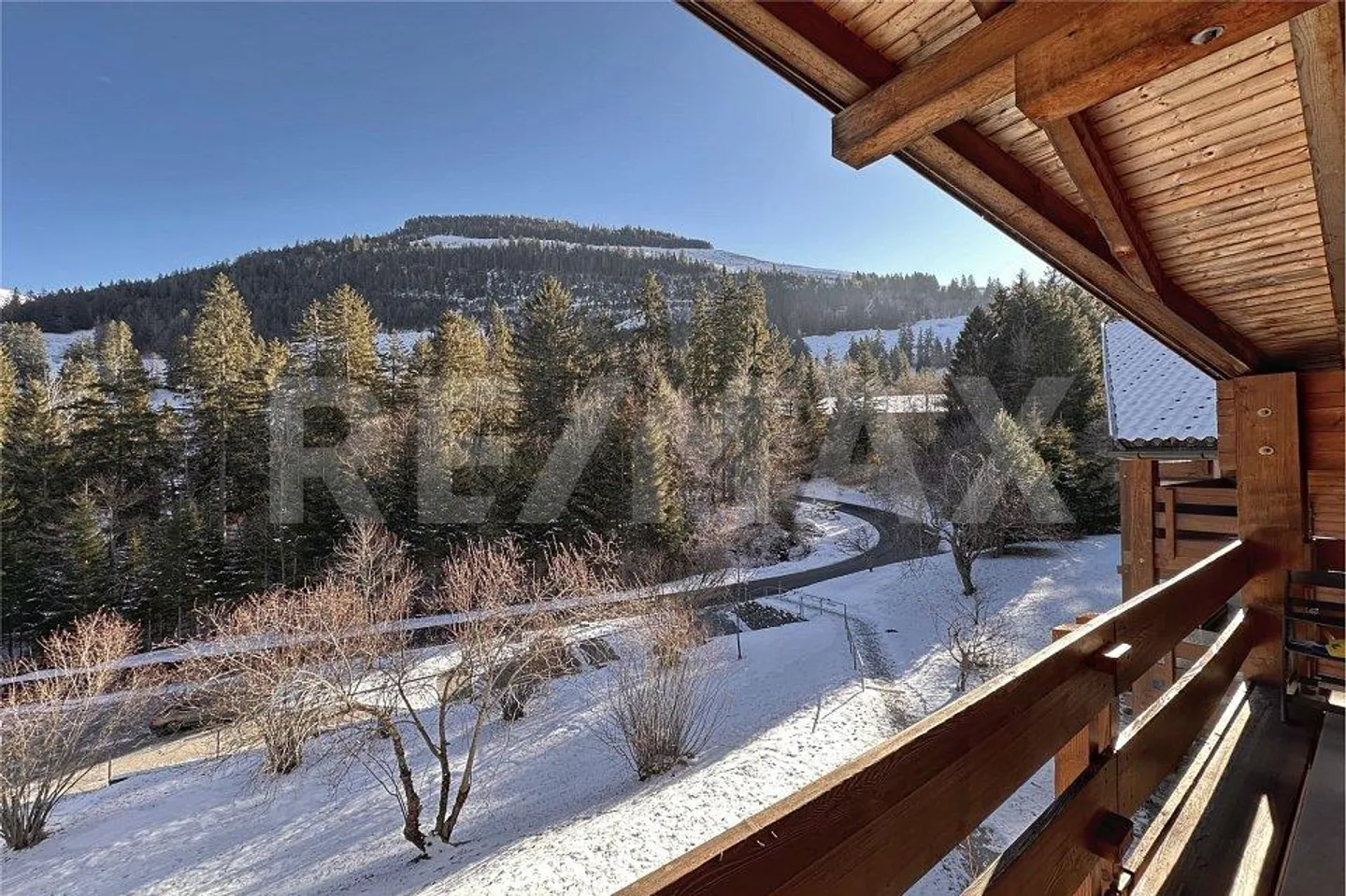 Petit mais puissant - charmant appartement 1 pièce avec galerie, balcon et vue - Photo 6 sur 13